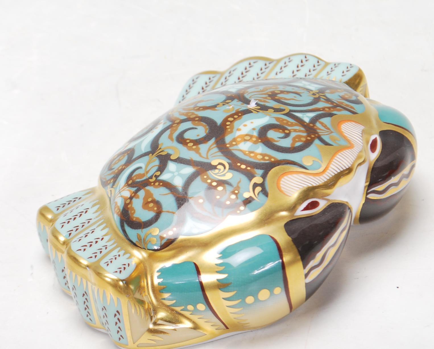 ROYAL CROWN DERBY PAPERWEIGHT IN A FORM OF A CROMER CRAB WITH GOLD STOPPER - Image 3 of 6