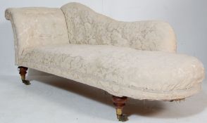 19TH CENTURY VICTORIAN STYLE CHAISE LONGUE WITH SINGLE SCROLLED END