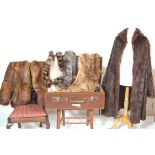 A COLLECTION OF VINTAGE WOMEN'S FUR ITEMS TO INCLUDE COATS, STOLES, COLLARS AND A CAPE.