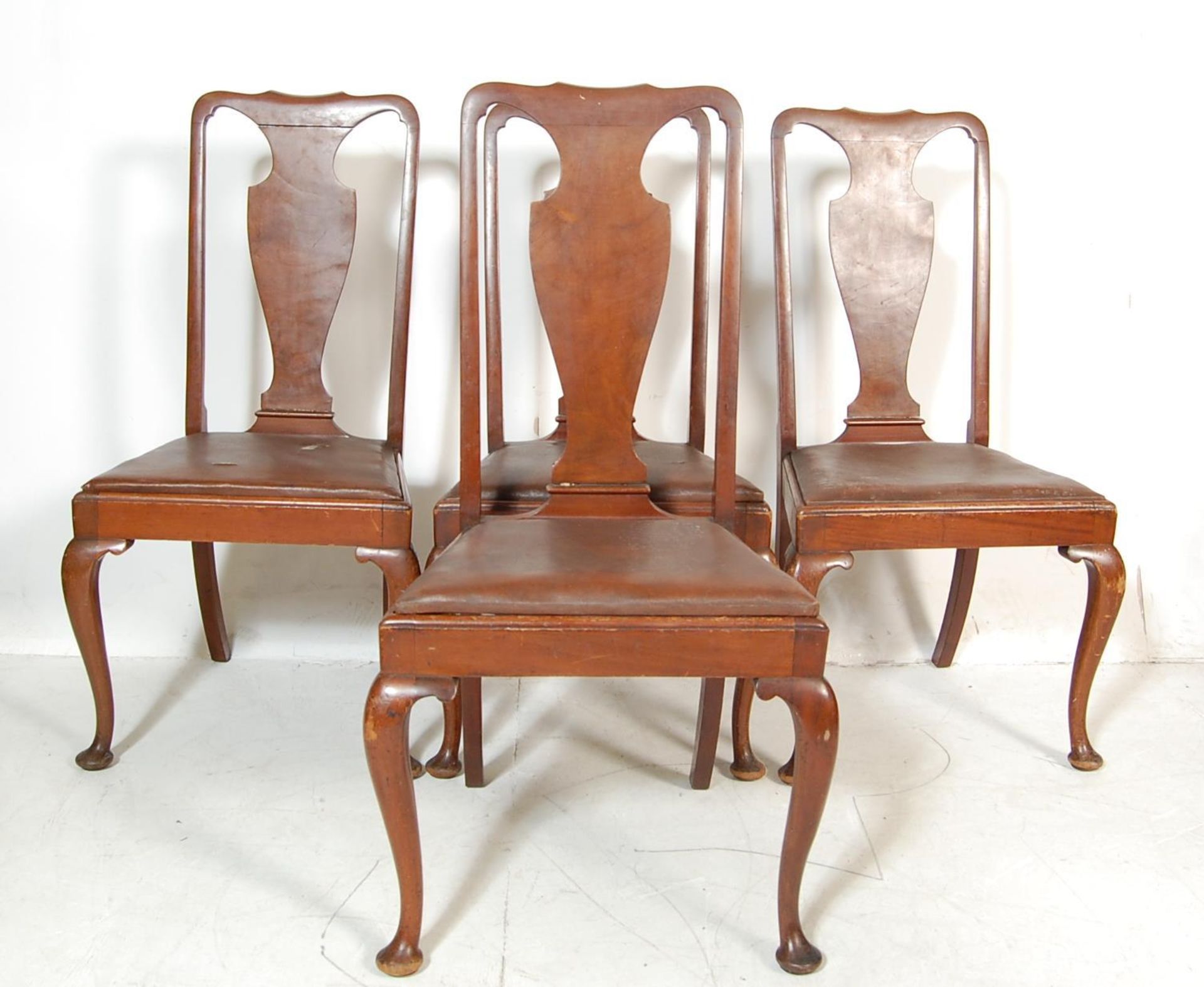 1930’S MAHOGANY DINING CHAIRS WITH FIDDLE BACKREST