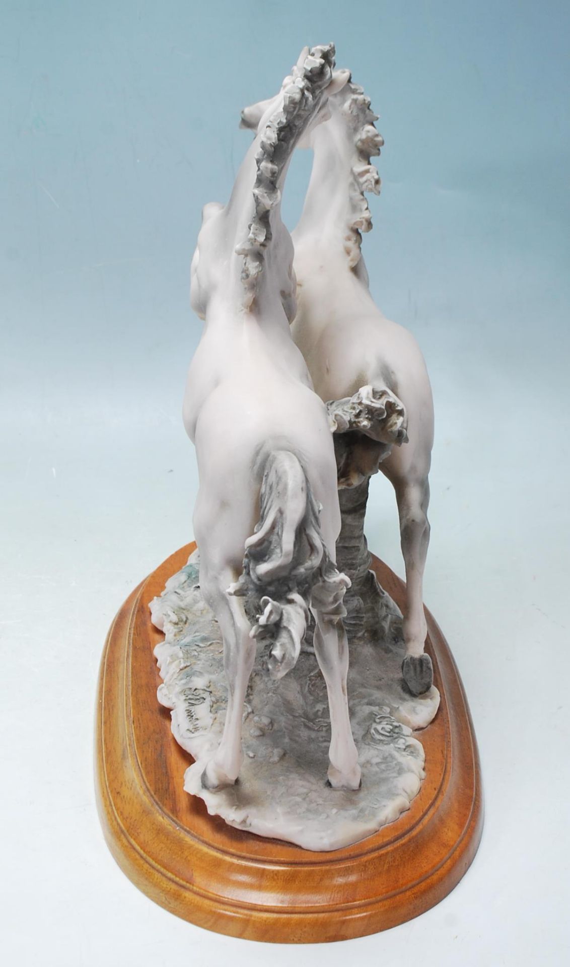 1980'S GIUSEPPE ARMANI PAIR OF HORSES FIGURINE - Image 4 of 6