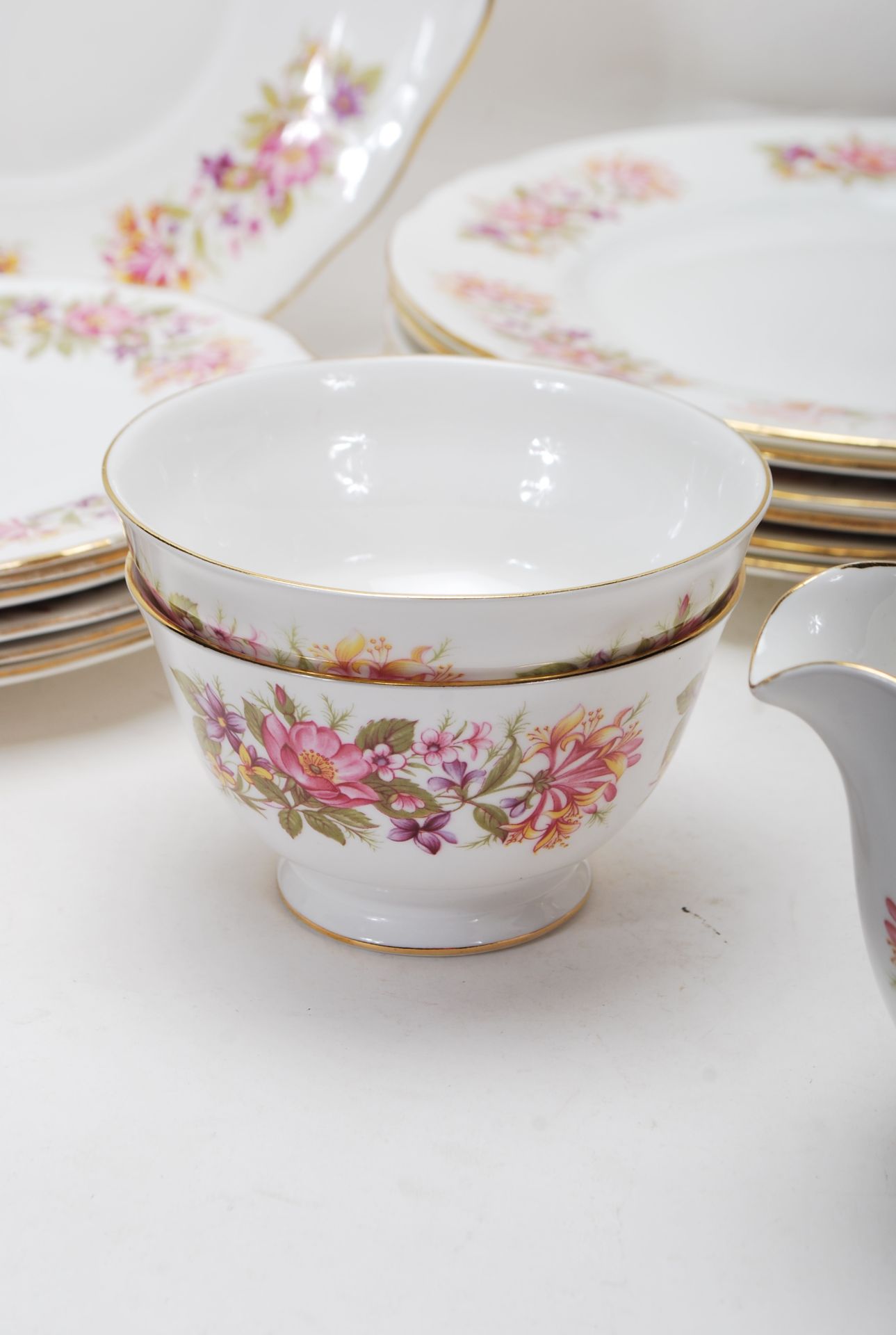COLCLOUGH WAYSIDE PATTERN DINNER SERVICE - Image 4 of 12