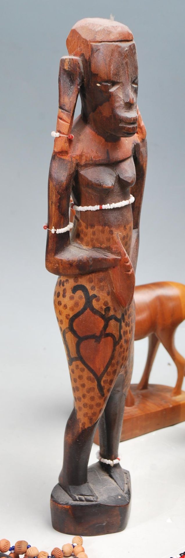 LARGE QUANTITY OF HARDWOOD AFRICAN TRIBAL ANIMALS FIGURINES AND NECKLACES - Image 2 of 11