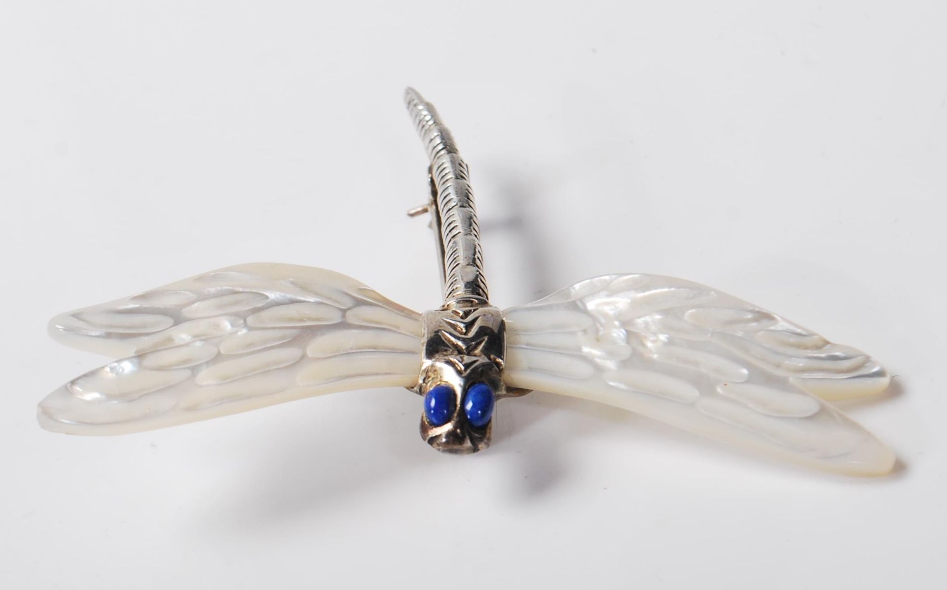 VINTAGE SILVER AND MOTHER OF PEARL DARGONFLY BROOCH - Image 4 of 6