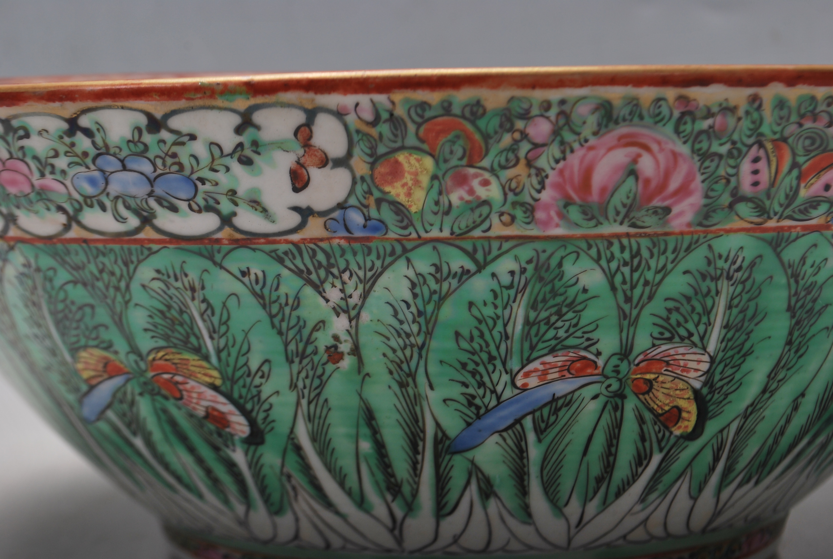 19TH CENTURY CHINESE ORIENTAL CENTRE PIECE BOWL - Image 11 of 11