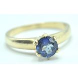 14CT GLOLD AND BLUE STONE SOLIATIRE RING