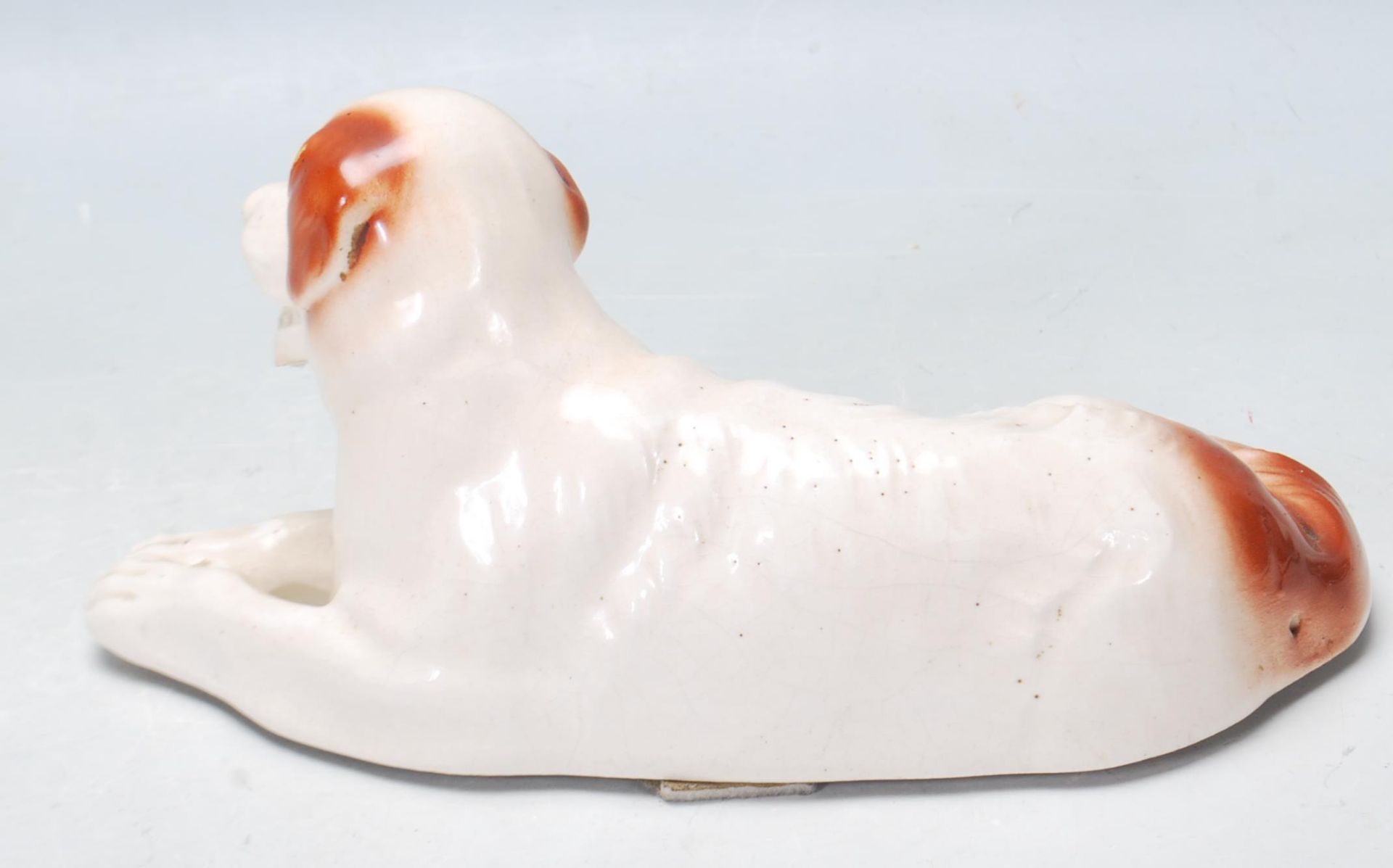 SITZENDORD CERAMIC FIGURINE OF A DOG RECLINING - Bild 3 aus 5