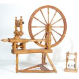 20TH CENTURY VINTAGE WOODEN SPINNING WHEEL