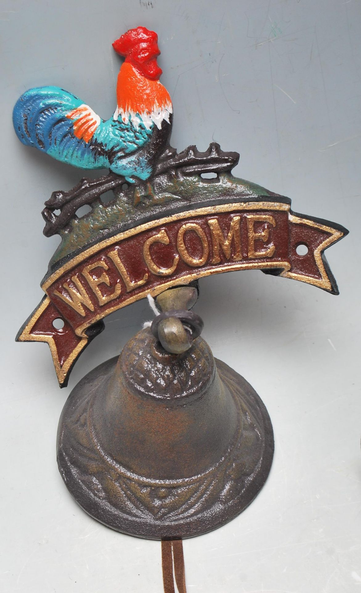 TWO VINTAGE CAST IRON POLYCHROME WELCOME SIGNS - Image 4 of 6