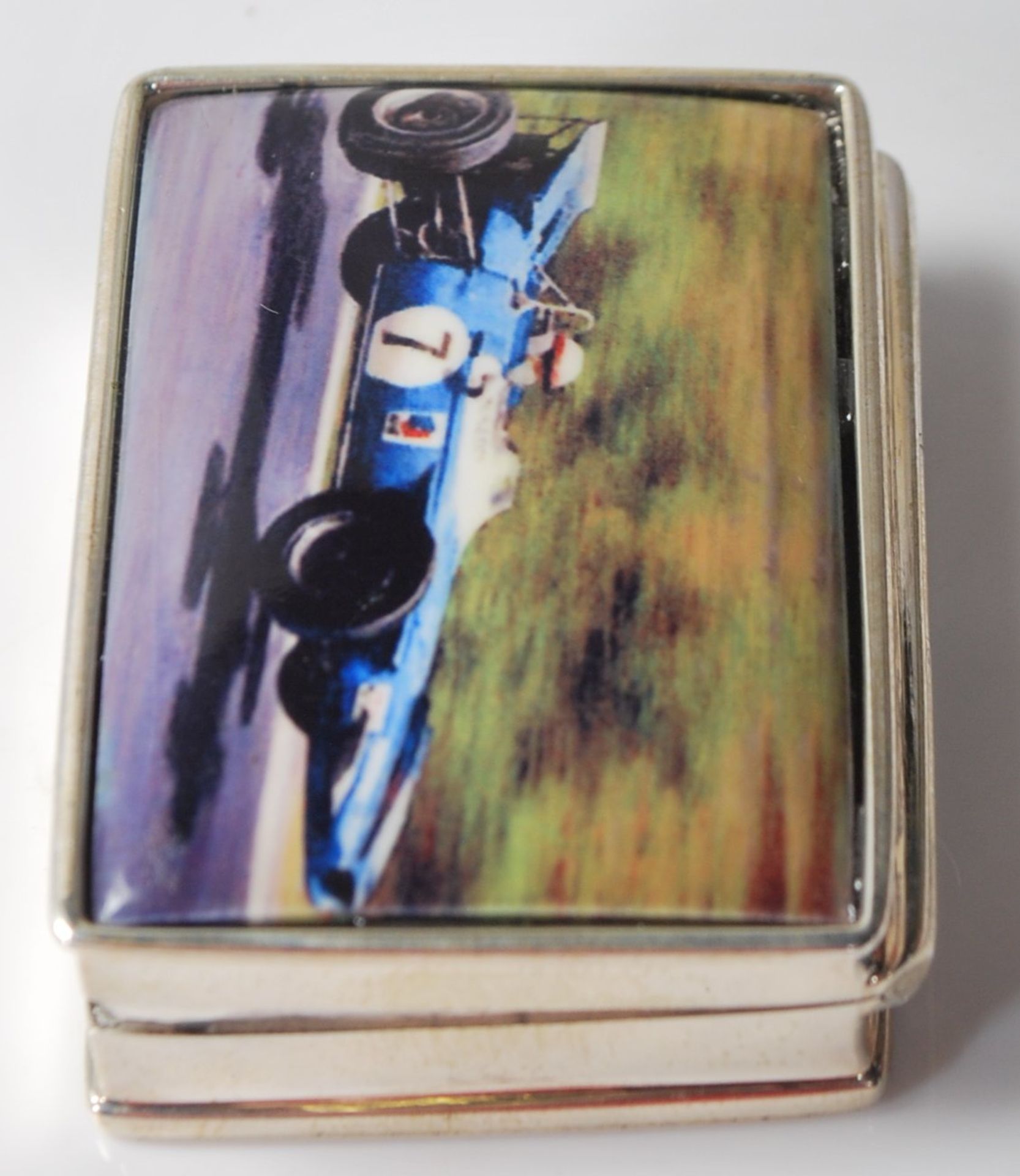 SILVER PILL BOX WITH SPORTS CAR PANEL - Image 4 of 5