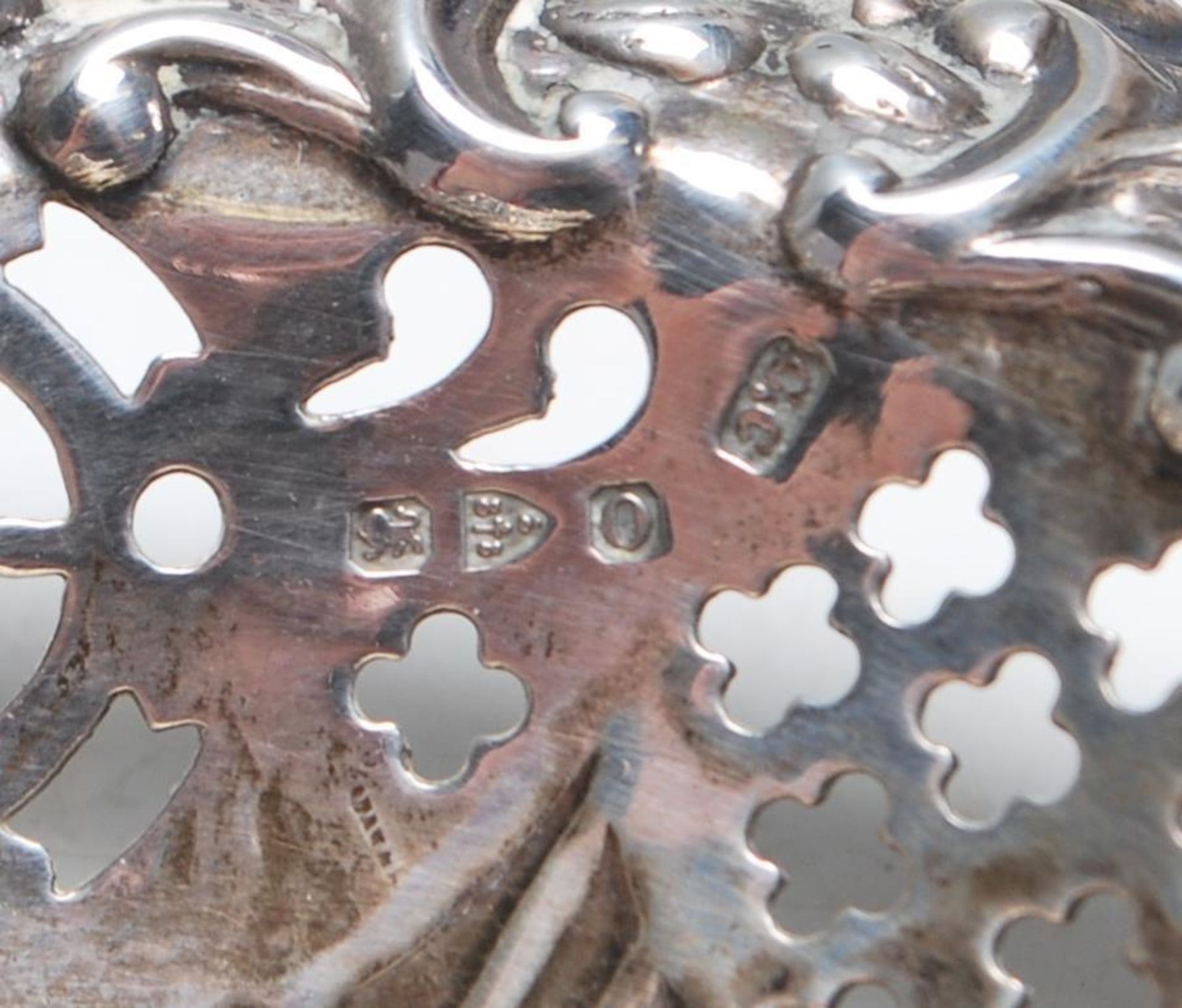 A PAIR OF HALLMARKED STERLING SILVER TRINKET DISHES - Image 5 of 5