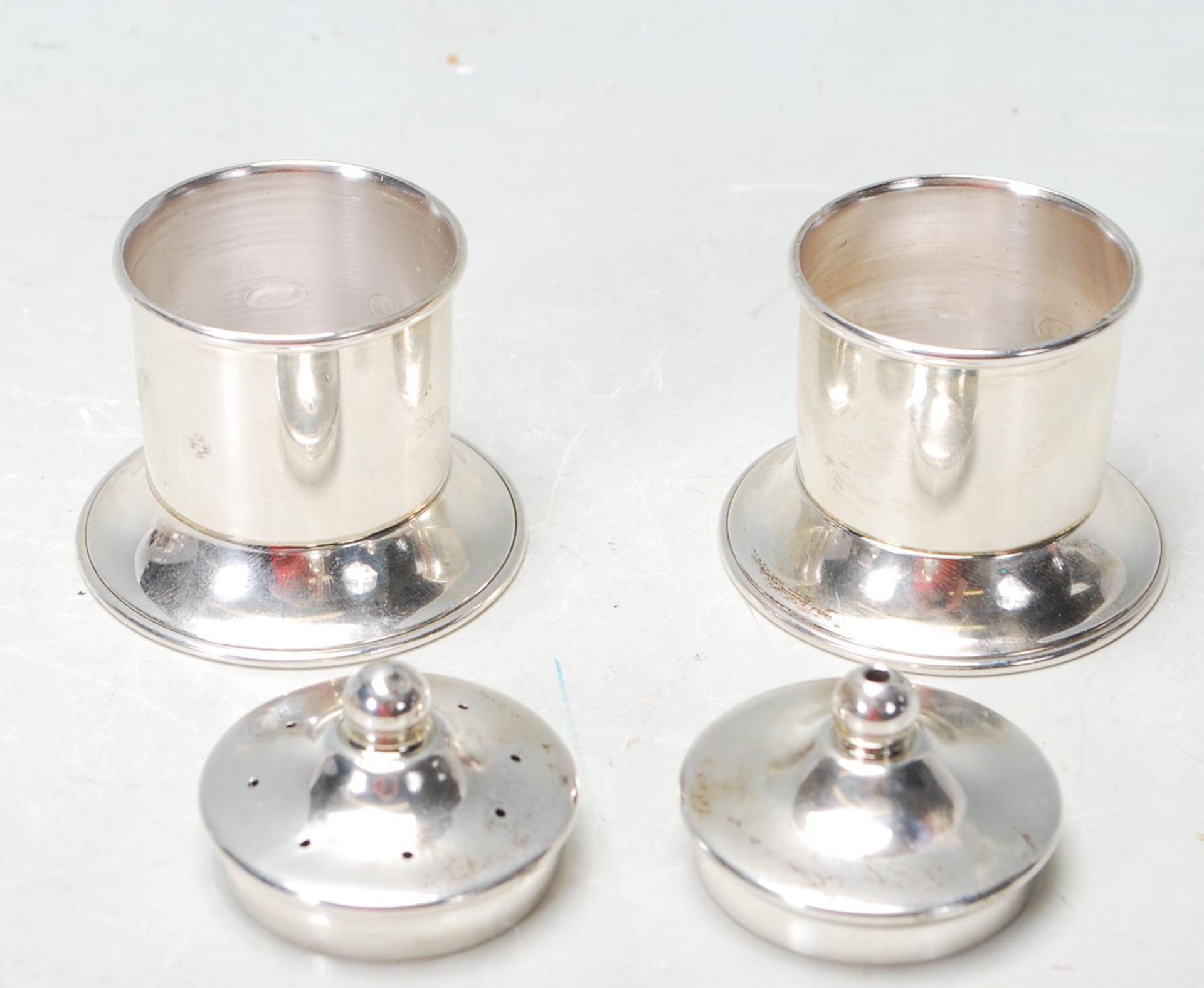 PAIR OF STERLING SILVER HALLMARKED SALT AND PEPPER SHAKERS - Image 3 of 5