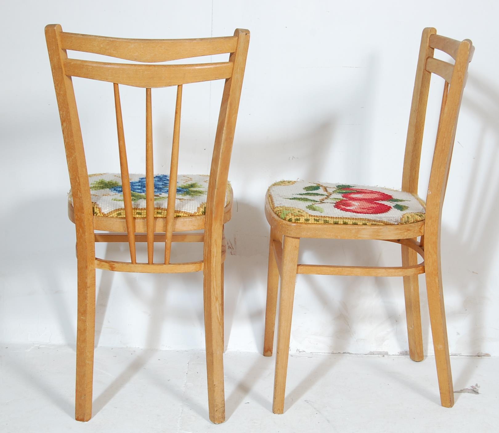 FIVE RETRO 20TH CENTURY DINING CHAIRS / KITCHEN CHAIRS - Image 5 of 5