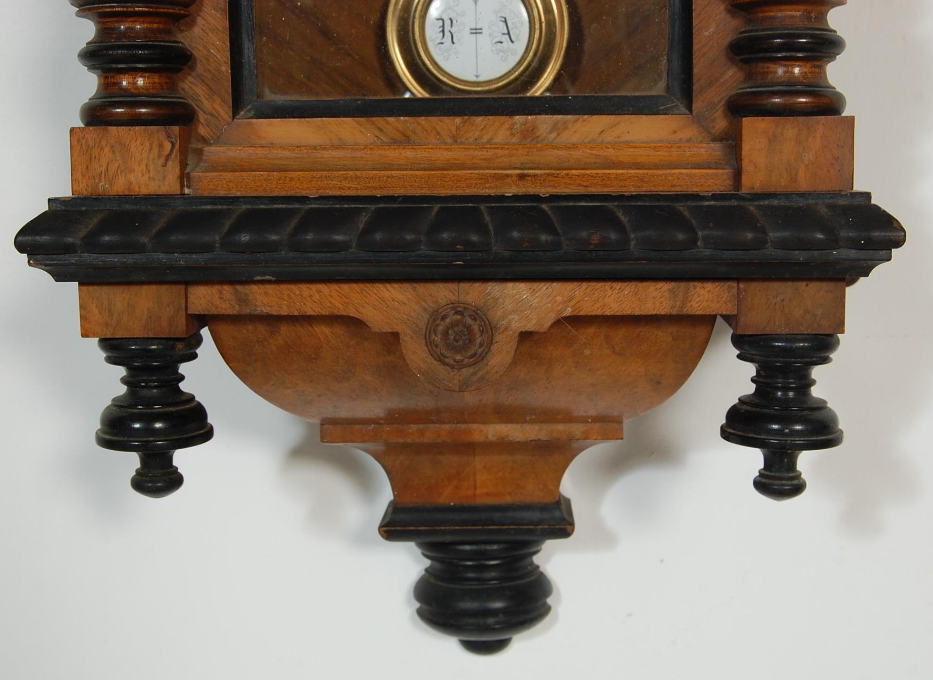 VICTORIAN 19TH CENTURY WALNUT VIENNA REGULATOR CLOCK - Image 4 of 5