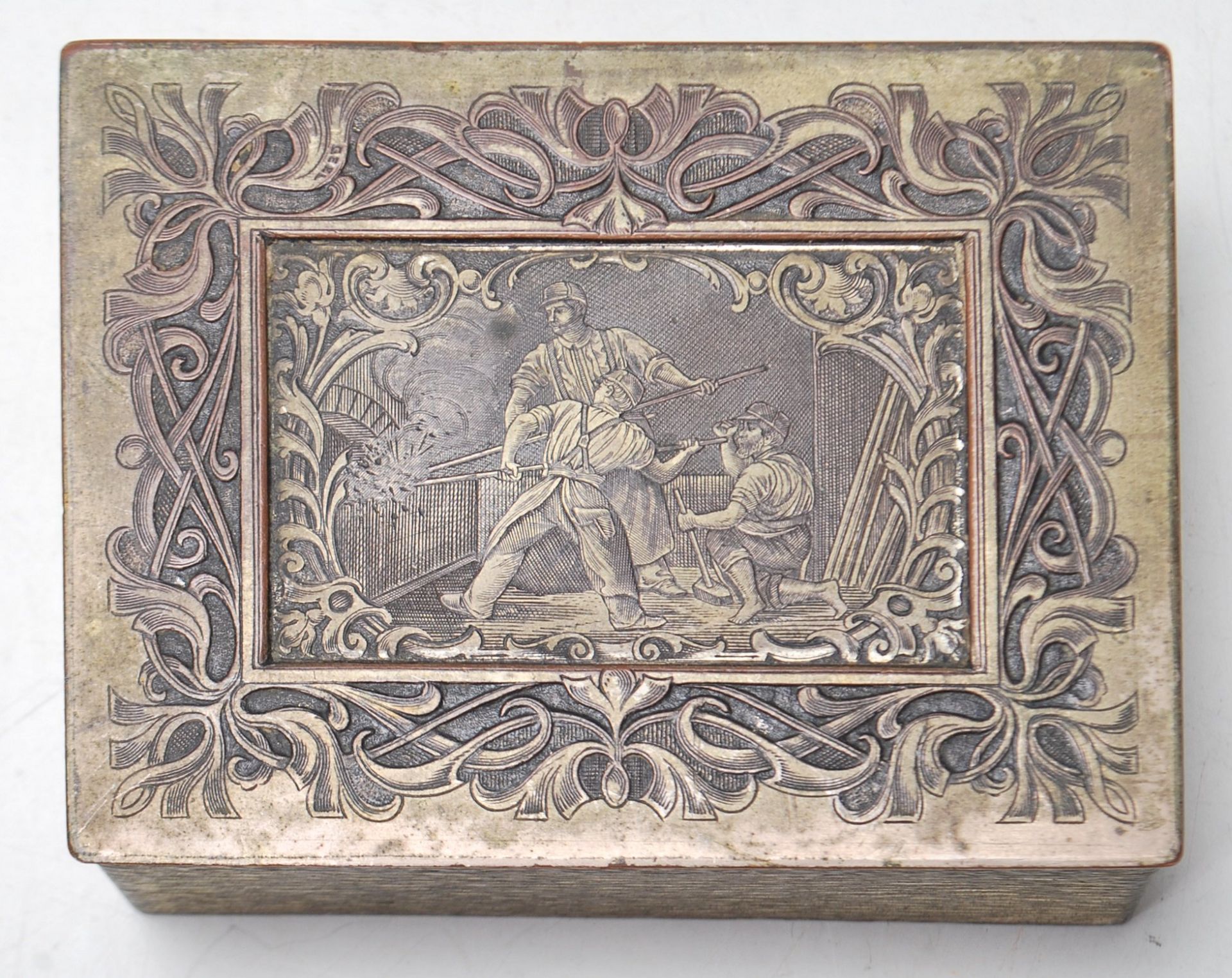 ART NOUVEAU CAST BRONZE SEAL AND CIGARETTE BOX - Image 2 of 7