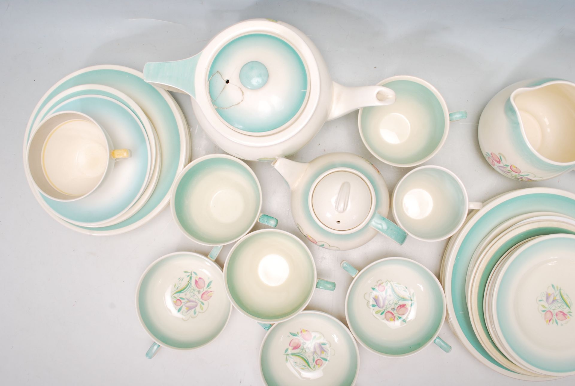 A VINTAGE 1950S SUSIE COOPER TEA SERVICE - Image 4 of 9