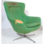 RETRO 20TH CENTURY EGG CHAIR RAISED ON ALUMINIUM BASE