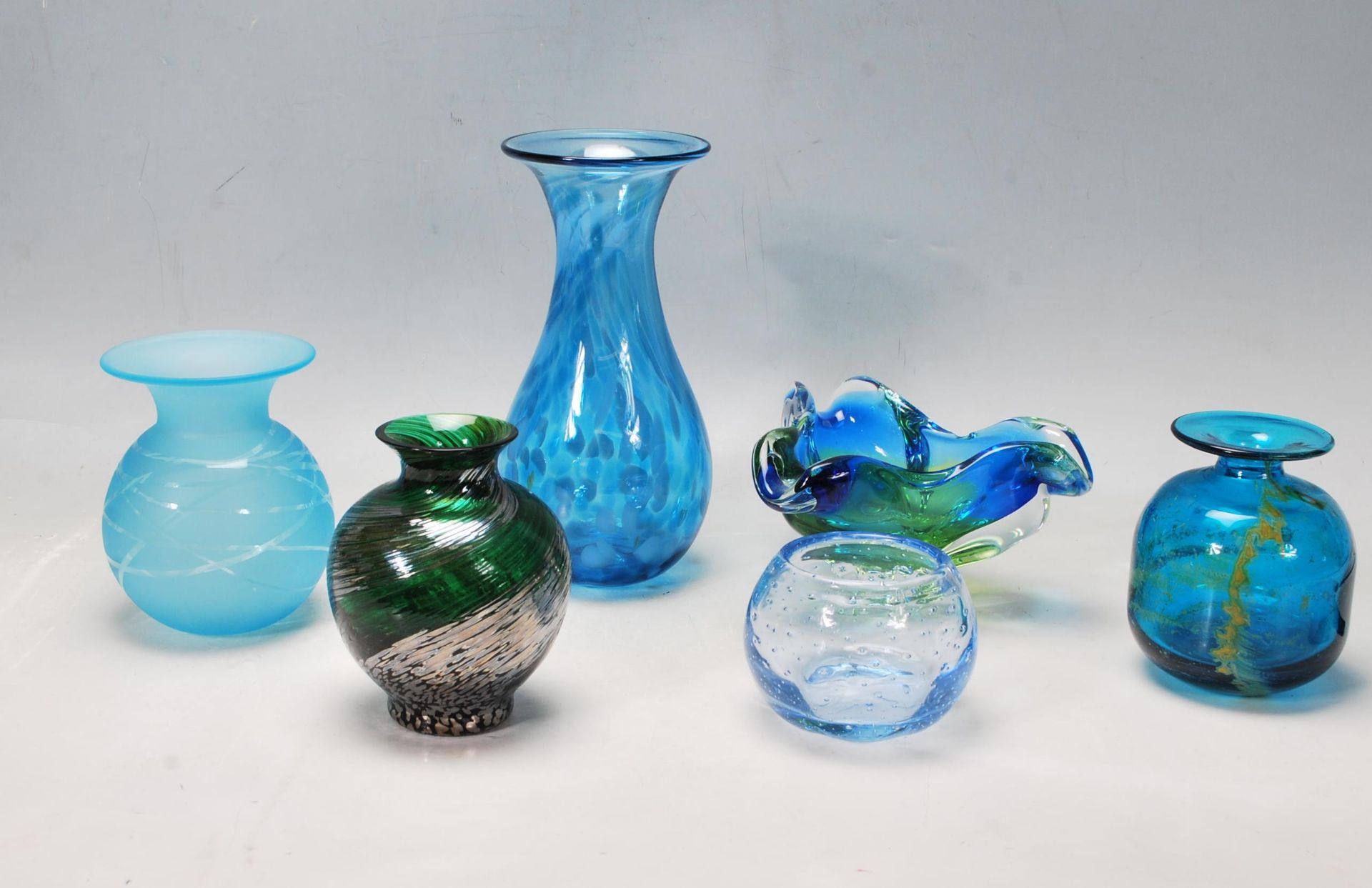 GROUP OF VINTAGE STUDIO ART GLASS MURANO / MDINA AND OTHER PAPERWEIGHTS