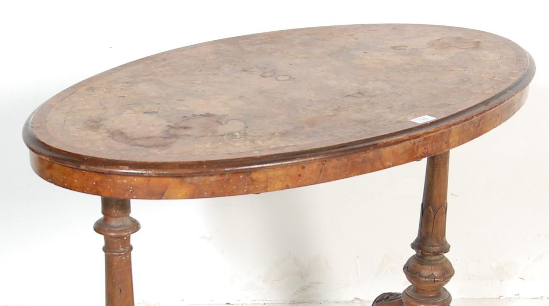 19TH CENTURY VICTORIAN FIGURED WALNUT WRITING TABLE DESK - Image 2 of 5