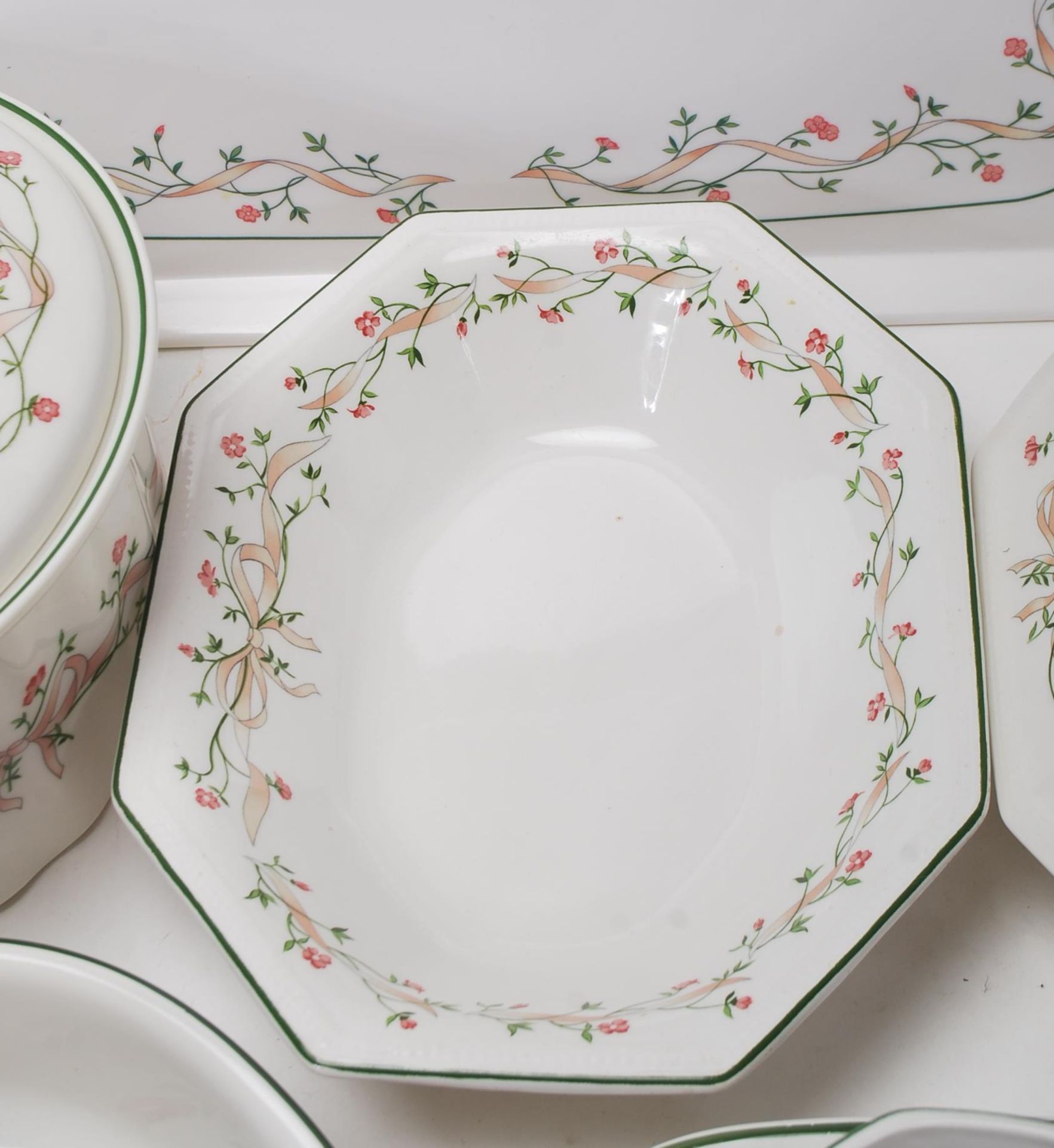 LAARGE DINNER SERVICE BY JOHNSON BROS ETERNAL BEAU - Image 7 of 19