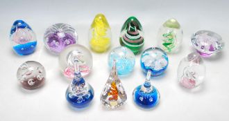 COLLECTION OF RETRO VINTAGE STUDIO STUDIO ART GLASS PAPERWEIGHTS