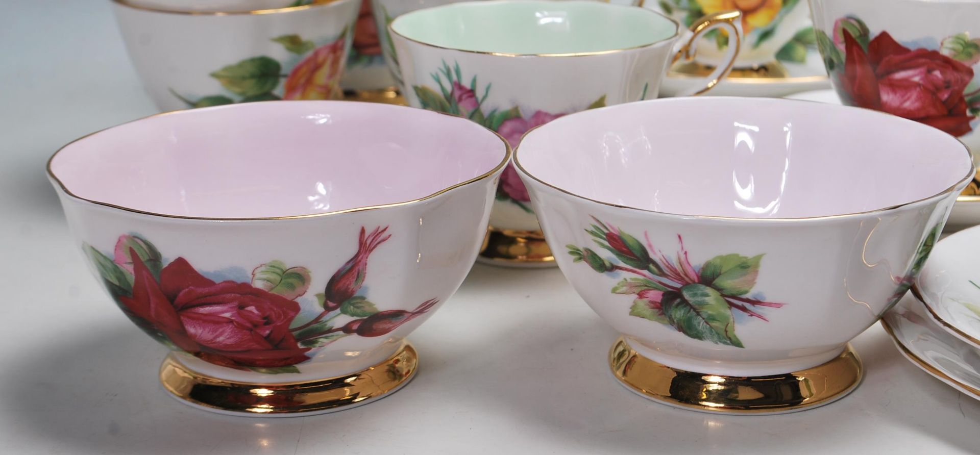 PARAGON - ROYAL STANDARD - WORLD FAMOUS ROSES TEA SET - Image 10 of 13