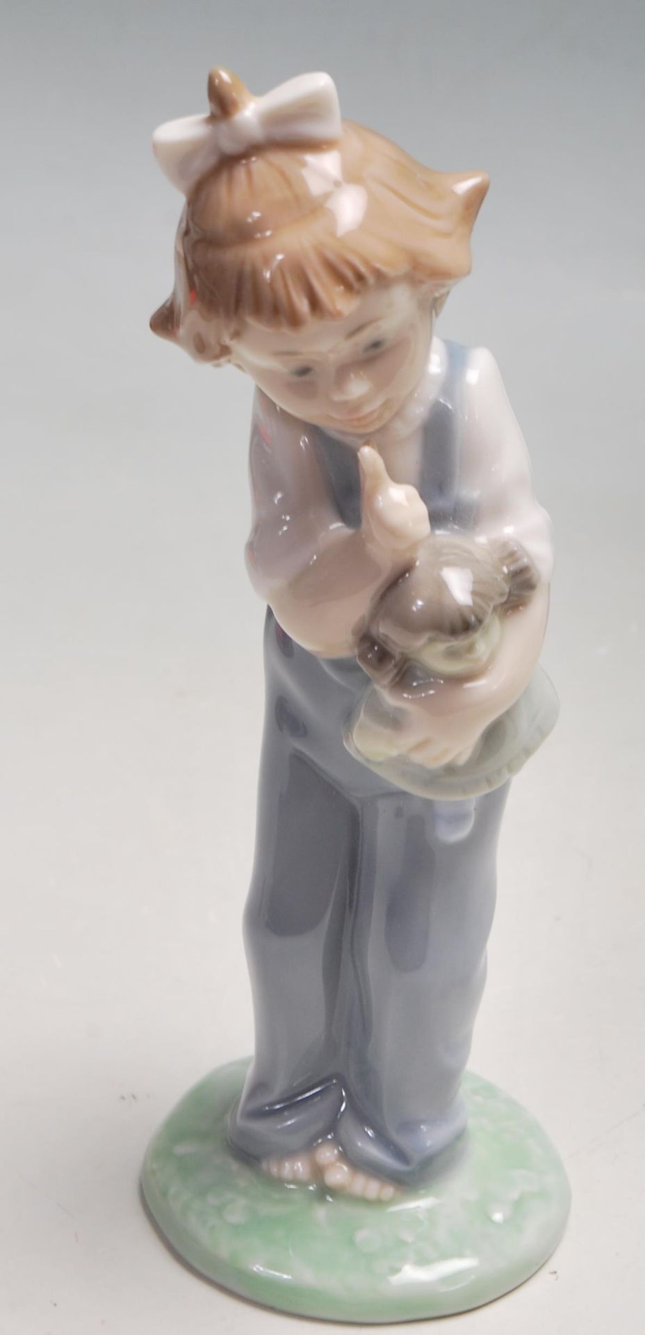 SIX VINTAGE NAO BY LLADRO CERAMIC FIGURINES - Image 4 of 9