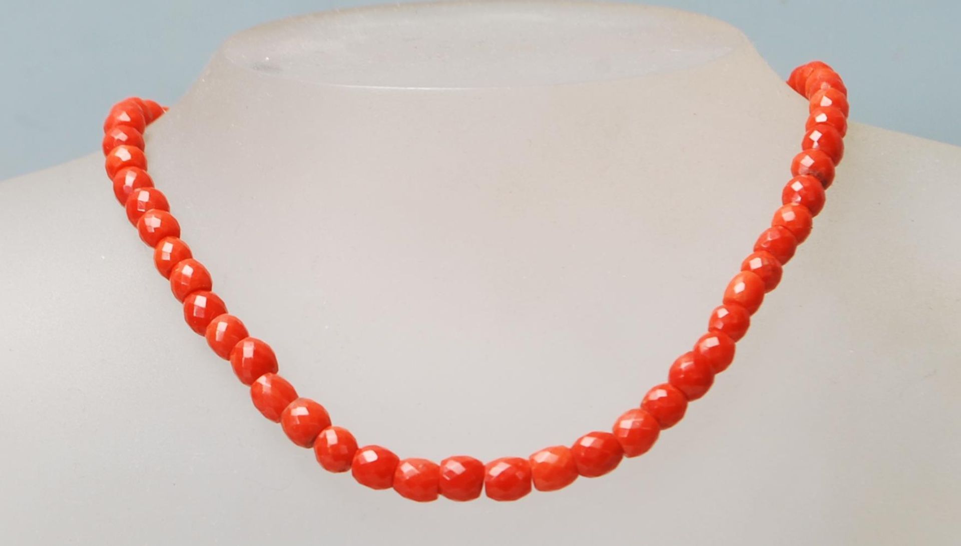 VICTORIAN FACETED CORAL BEADED NECKLACE - Image 6 of 6