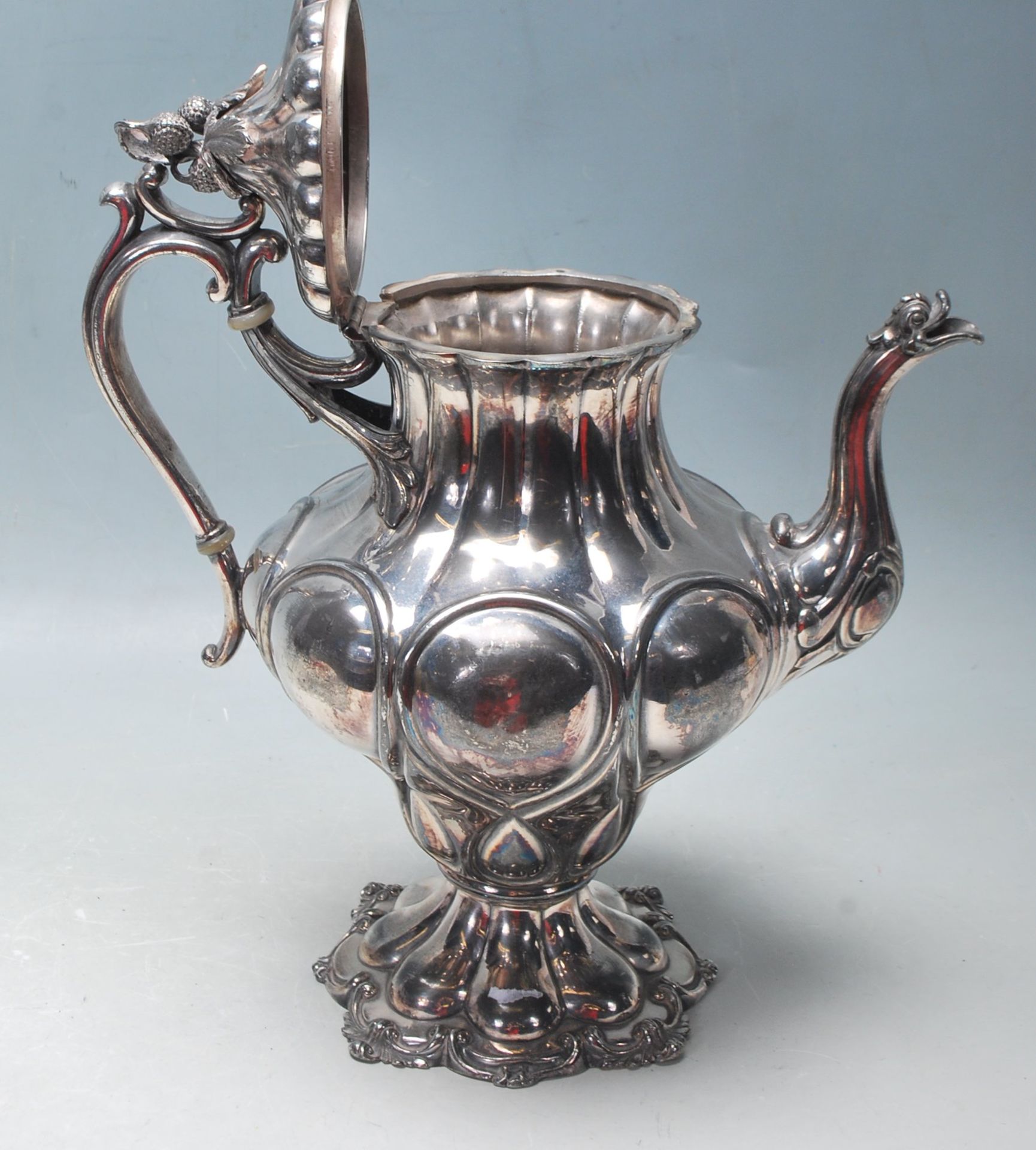 SILVER PLATED REED & BARTON AMERICAN TEA POT - Image 7 of 10