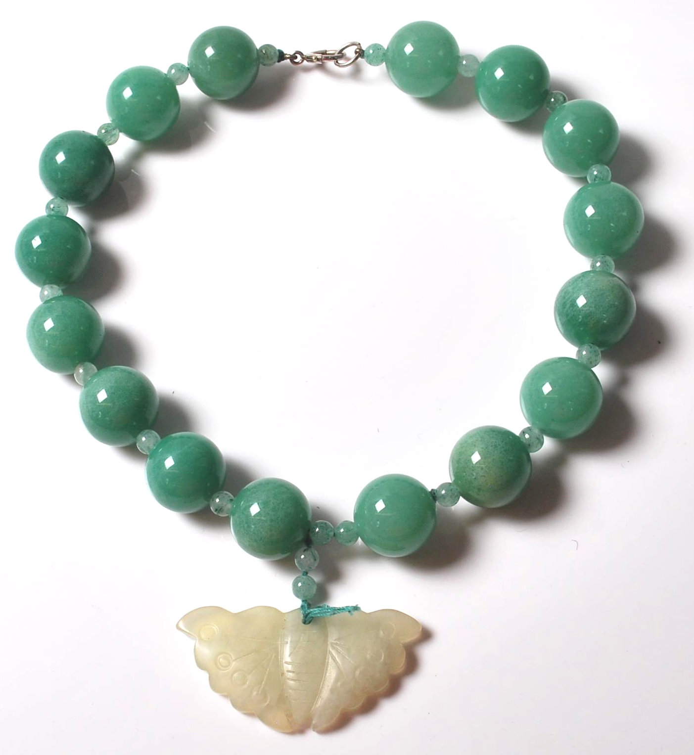 CHINESE JADE BEADED BUTTERFLY NECKLACE