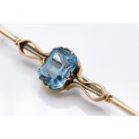 9ct Gold Emerald Cut Large Blue Stone Bar Brooch