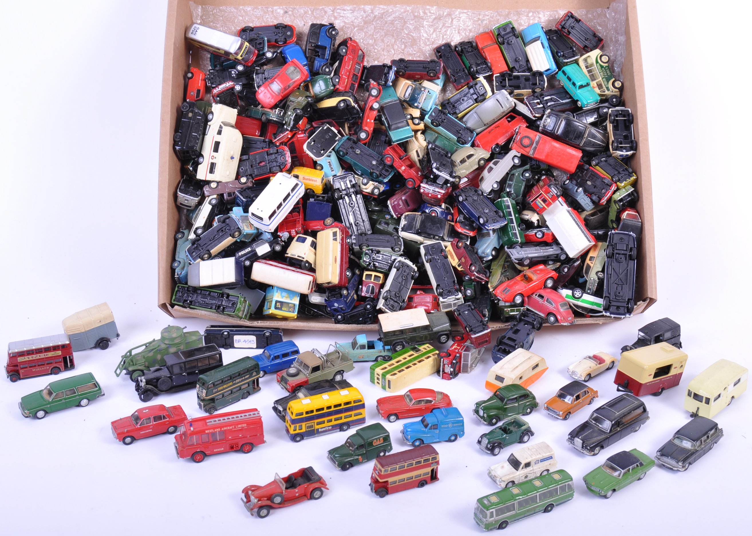 LARGE COLLECTION OF 1/76 SCALE 00 GAUGE MODEL DIEC - Image 2 of 6