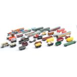 LARGE COLLECTION OF ASSORTED 00 GAUGE MODEL RAILWAY