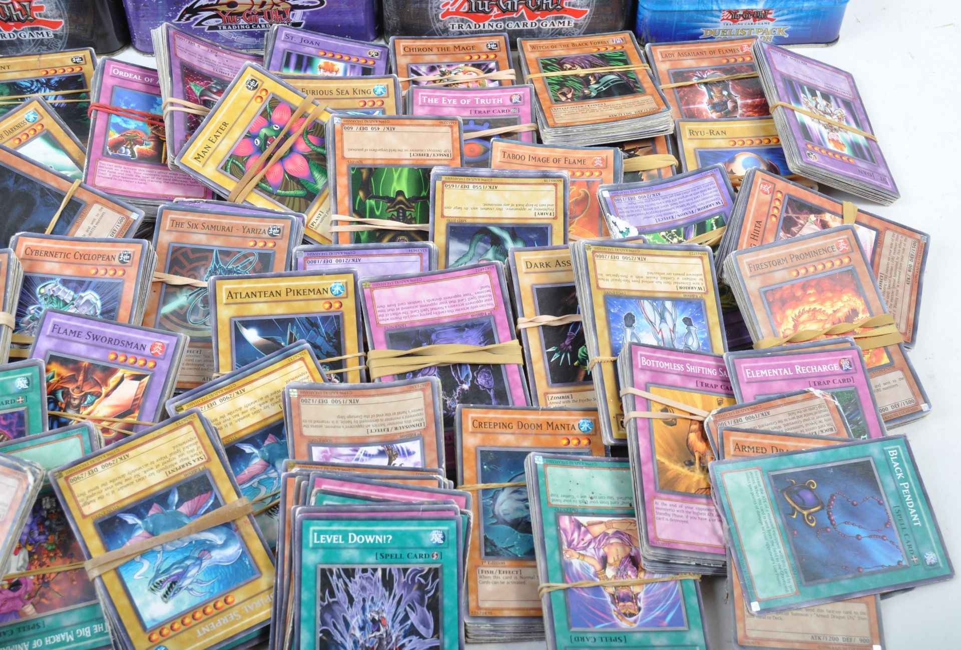 LARGE AND IMPRESSIVE COLLECTION OF YUGIOH TRADING CARDS - Image 2 of 5