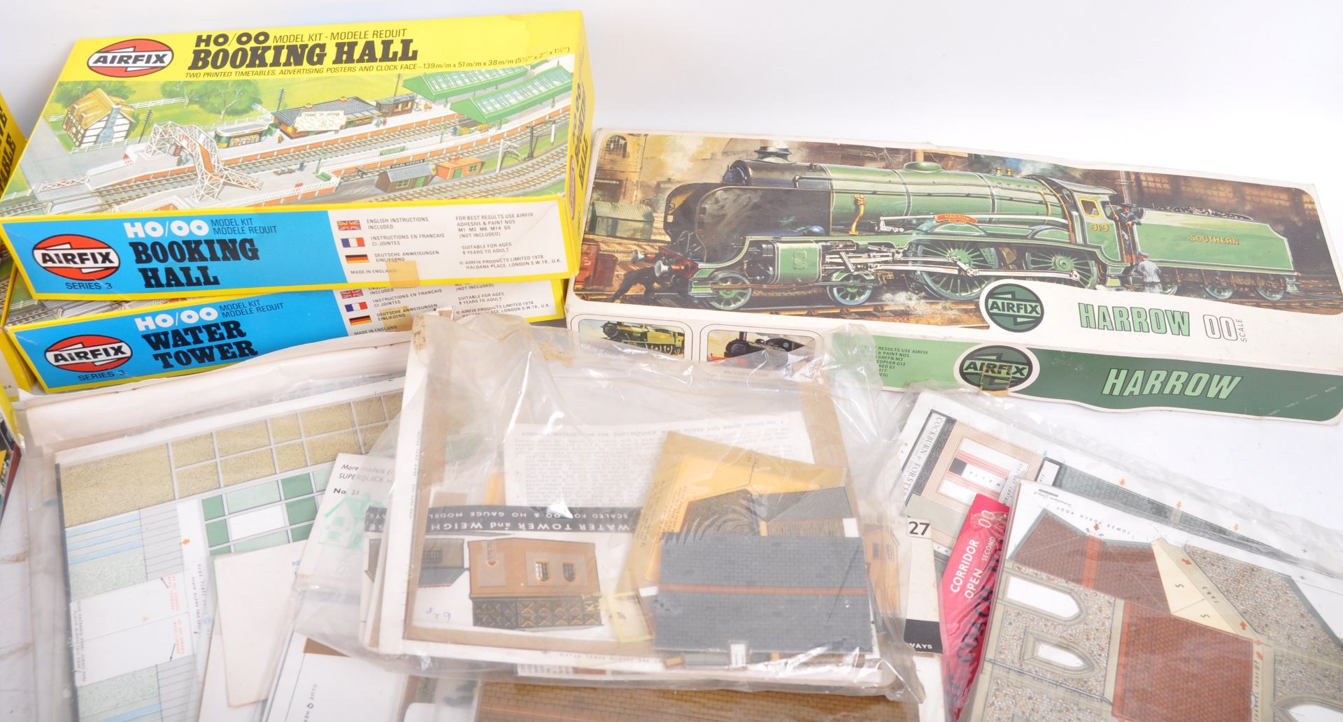 LARGE COLLECTION OF ASSORTED 00 GAUGE TRAINSET MODEL KITS - Bild 6 aus 7