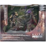 MCFARLANE TOYS ALIENS VS PREDATOR DELUXE BOXED SET