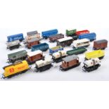 COLLECTION OF ASSORTED HORNBY 00 GAUGE ROLLING STOCK WAGONS