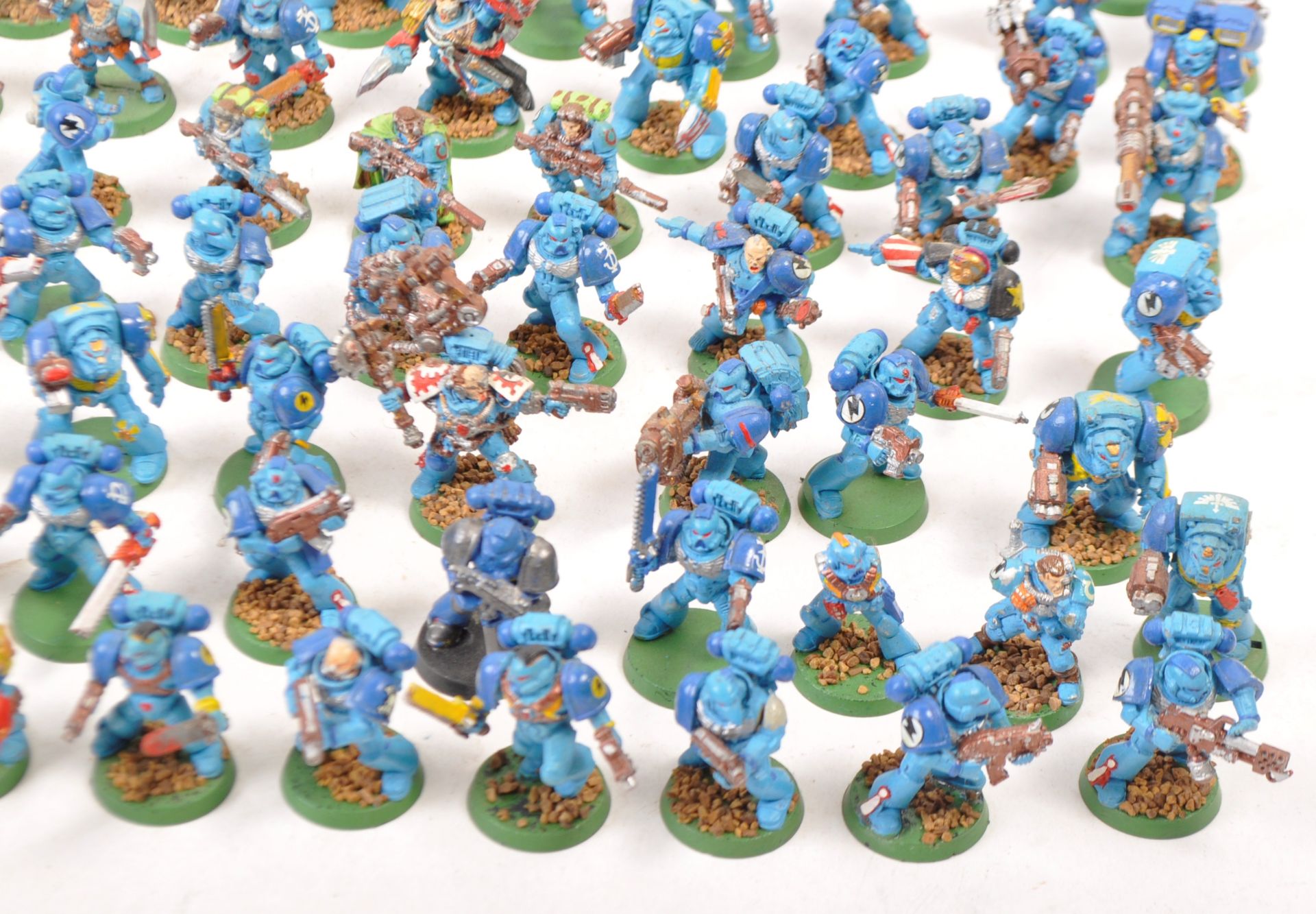 LARGE WARHAMMER 40K SPACE MARINE IMPERIAL SPEARS ARMY - Image 7 of 8