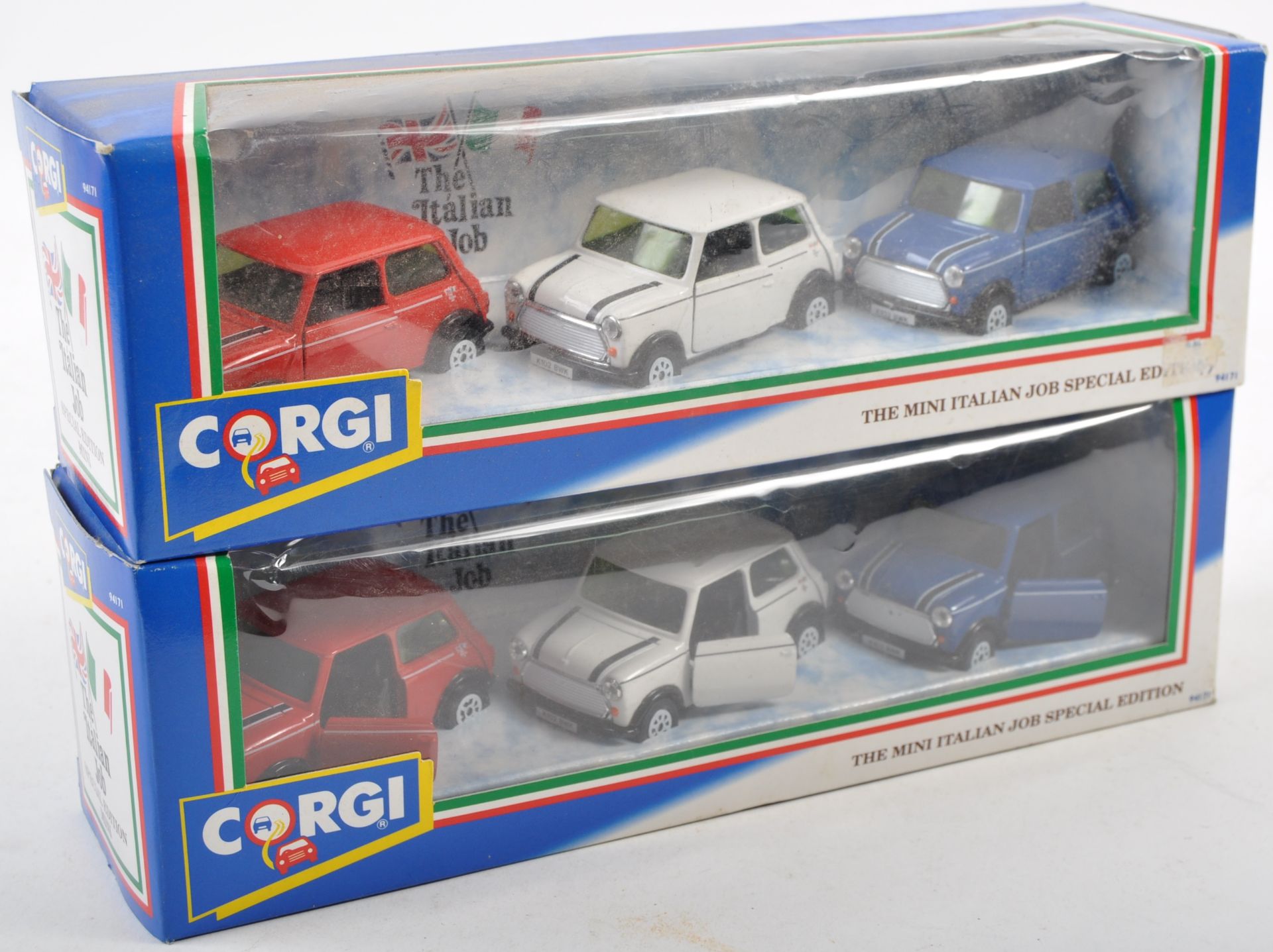 CORGI THE ITALIAN JOB DIECAST MINI COOPER SETS - Image 2 of 4