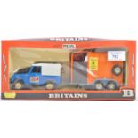 BRITAINS FARM SERIES 9593 LAND ROVER AND HORSE BOX