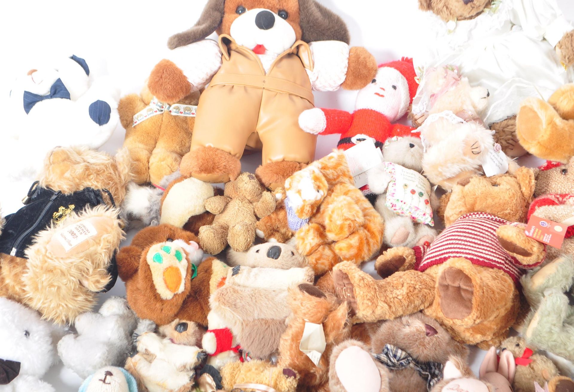 LARGE COLLECTION OF X50 ASSORTED SOFT TOY TEDDY BEARS - Bild 3 aus 5