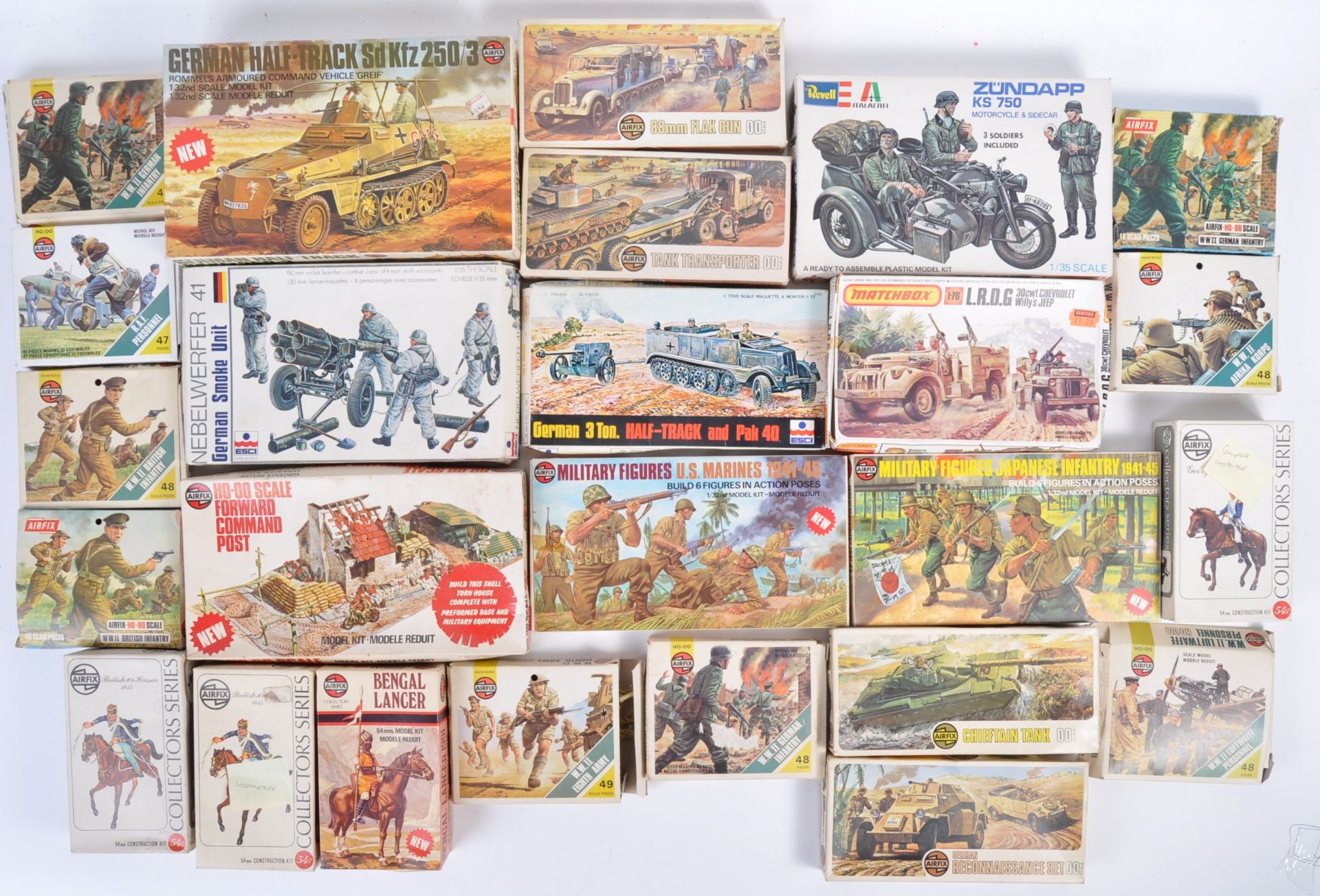 LARGE COLLECTION OF ASSORTED MODEL KITS