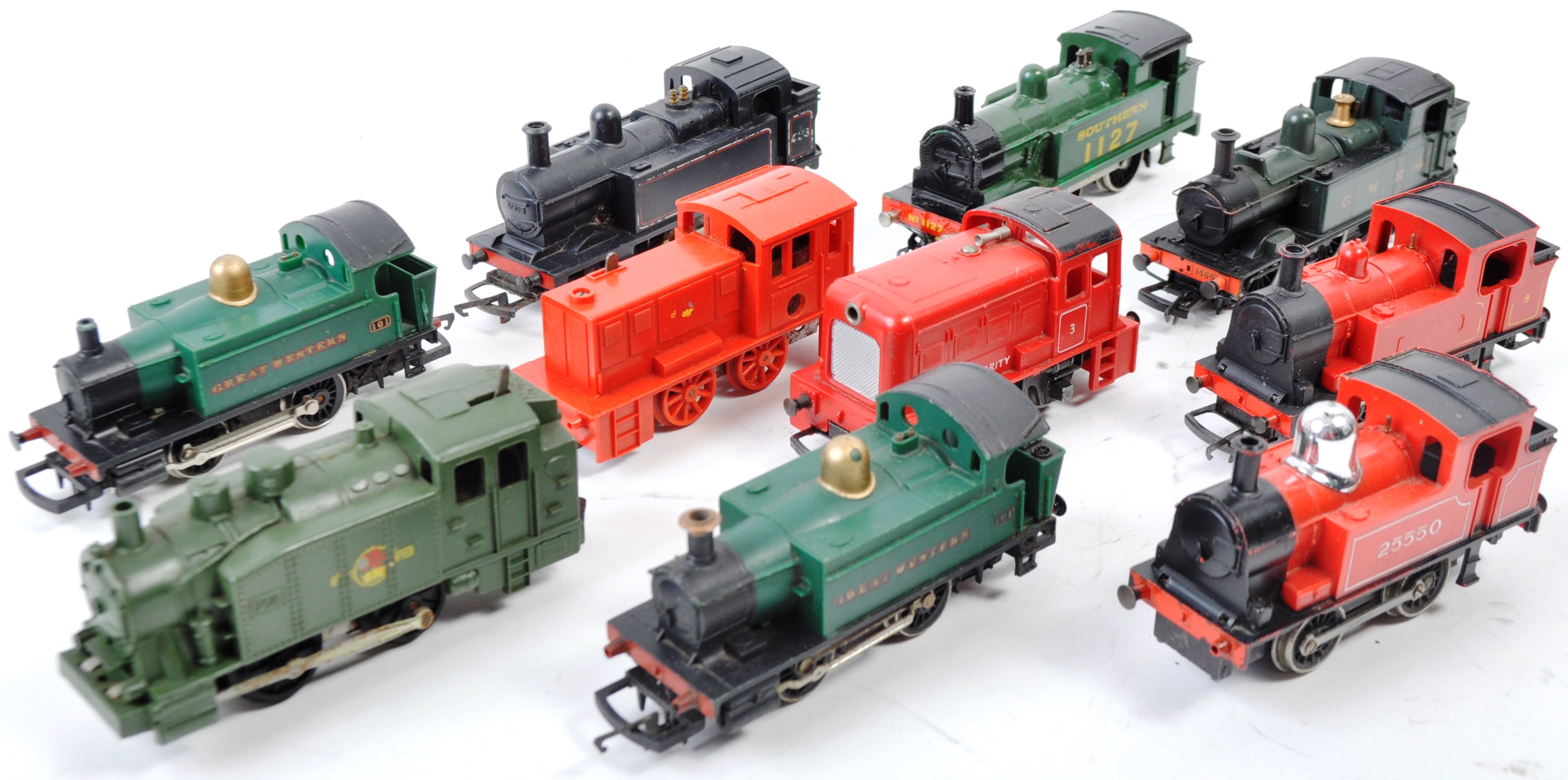 COLLECTION OF VINTAGE 00 GAUGE TANK LOCOS