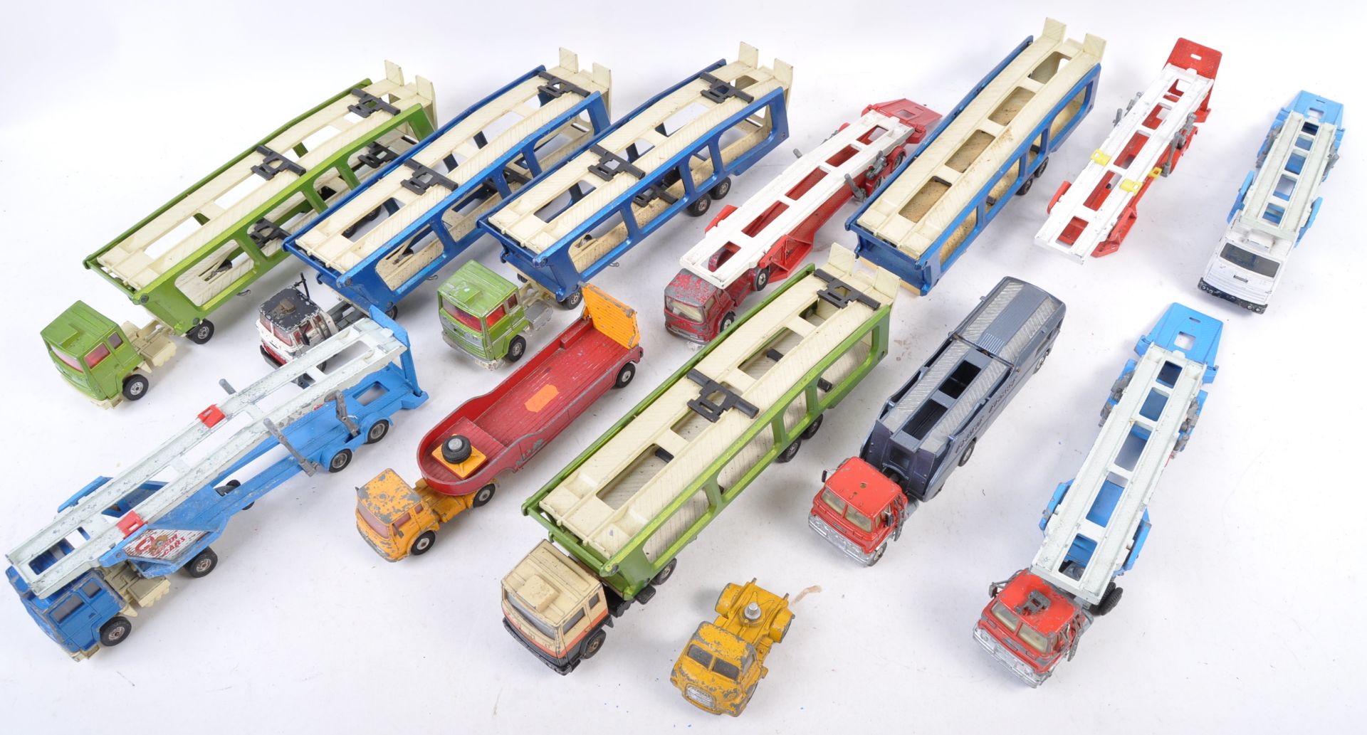 COLLECTION OF ASSORTED CORGI TOYS CAR TRANSPORTERS