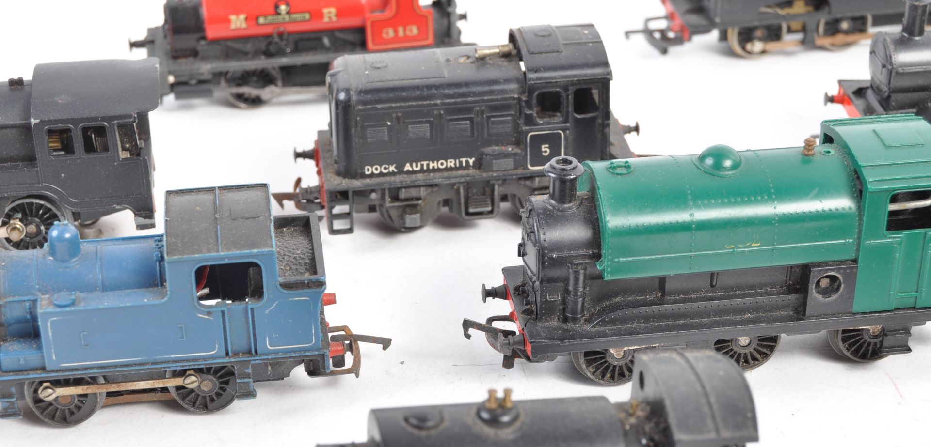 COLLECTION OF ASSORTED 00 GAUGE TANK ENGINES - Image 2 of 6