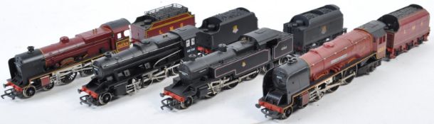 COLLECTION OF HORNBY 00 GAUGE MODEL RAILWAY LOCOMOTIVES