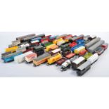 LARGE COLLECTION OF ASSORTED MODEL RAILWAY