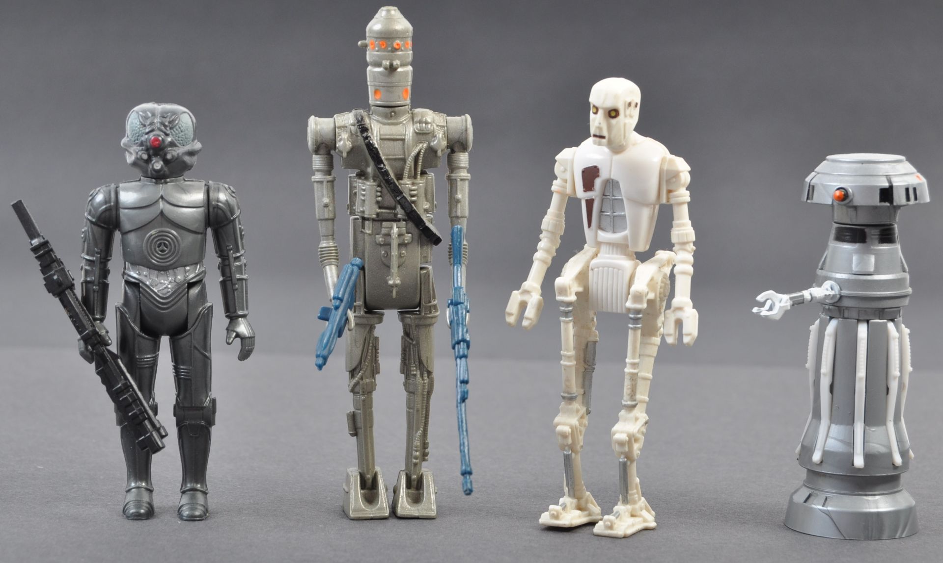 STAR WARS ACTION FIGURES - COLLECTION OF DROIDS