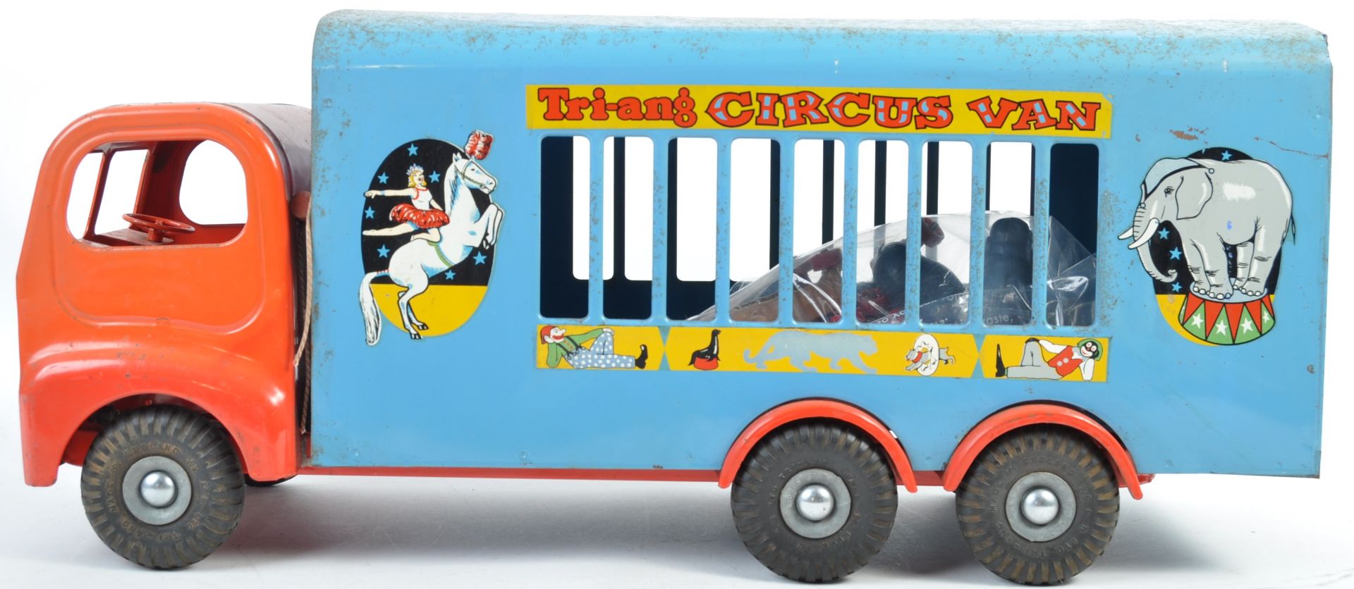 ORIGINAL VINTAGE TRI-ANG CIRUS TRUCK WITH ANIMALS - Image 2 of 4