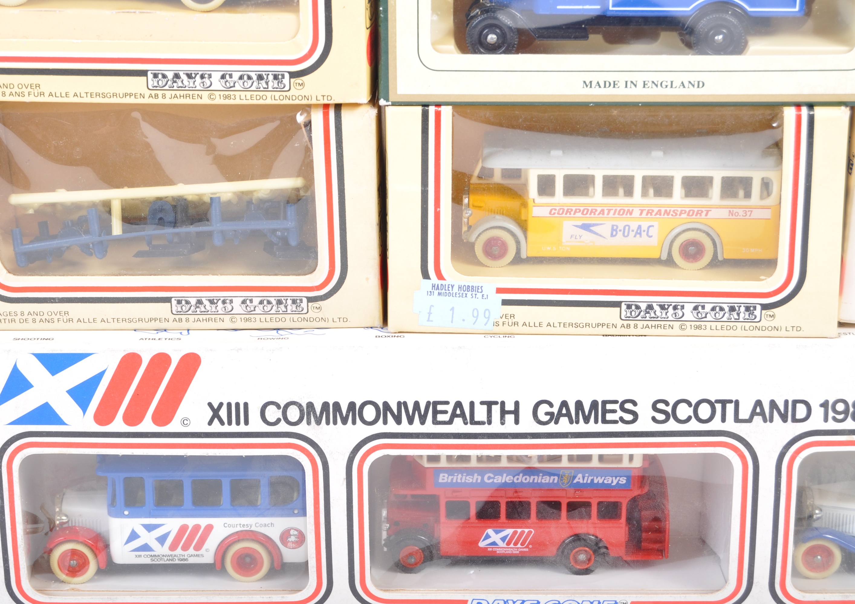 COLLECTION OF ASSORTED SCALE DIECAST MODEL VEHICLES - Image 5 of 9